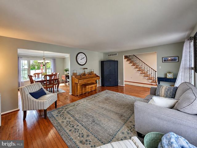 9 TINSMITH LN, Marlton, NJ 08053