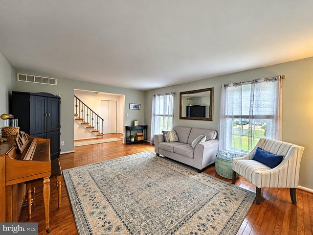 9 TINSMITH LN, Marlton, NJ 08053