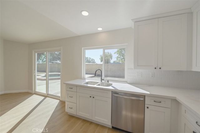 211 W Columbine Avenue, Rialto, CA 92377