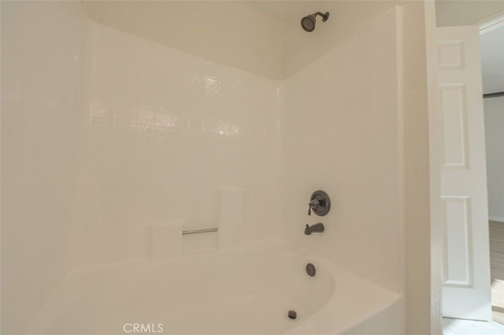 Image 19 of property listing at 211 W Columbine Avenue, Rialto, CA 92377