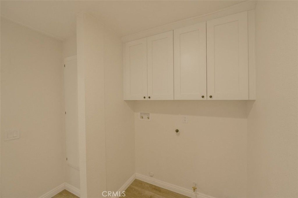 Image 23 of property listing at 211 W Columbine Avenue, Rialto, CA 92377