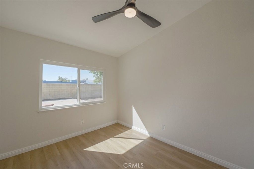 Image 24 of property listing at 211 W Columbine Avenue, Rialto, CA 92377