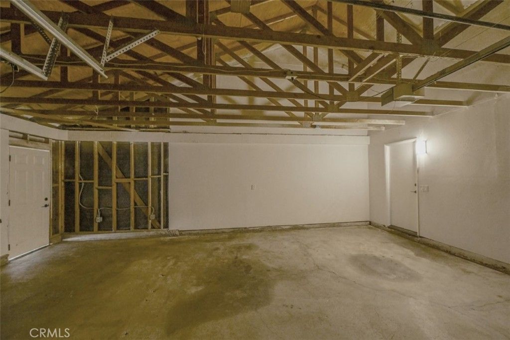 Image 29 of property listing at 211 W Columbine Avenue, Rialto, CA 92377