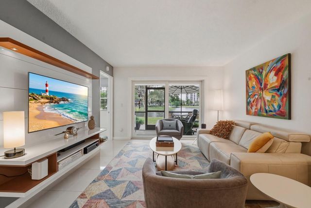 2226 N Cypress Bend Drive 102, Pompano Beach, FL 33069