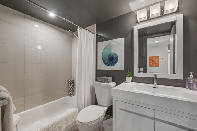 2226 N Cypress Bend Drive 102, Pompano Beach, FL 33069