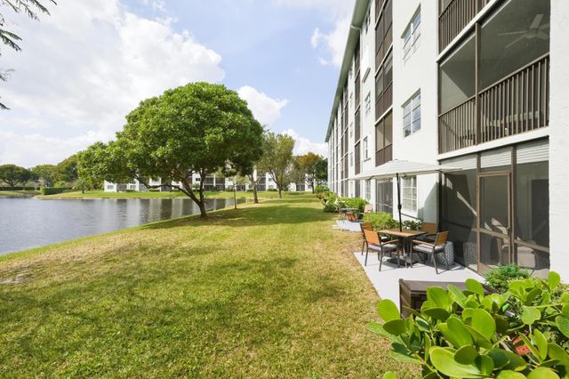 2226 N Cypress Bend Drive 102, Pompano Beach, FL 33069