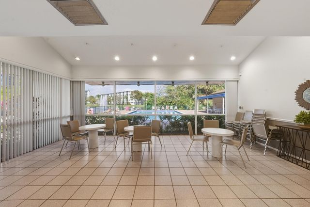 2226 N Cypress Bend Drive 102, Pompano Beach, FL 33069