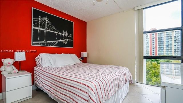 17011 N Bay Road 701, Sunny Isles Beach, FL 33160