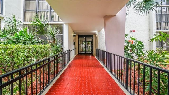 17011 N Bay Road 701, Sunny Isles Beach, FL 33160