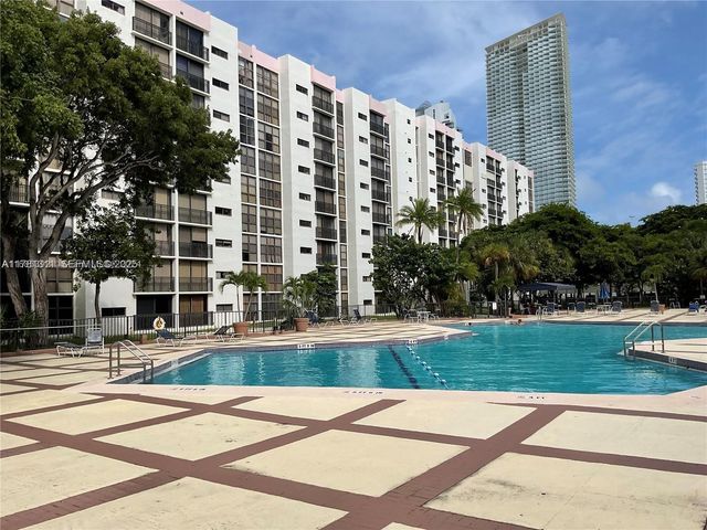 17011 N Bay Road 701, Sunny Isles Beach, FL 33160