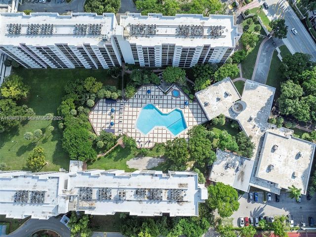 17011 N Bay Road 701, Sunny Isles Beach, FL 33160