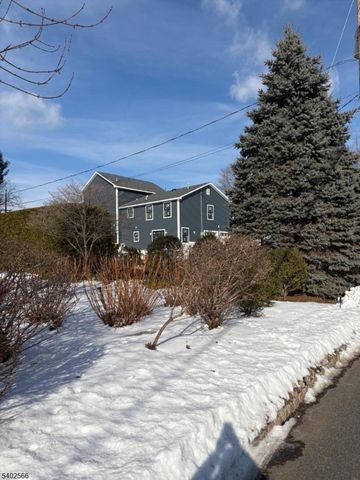 3 Cambridge Rd, East Hanover Twp., NJ 07936