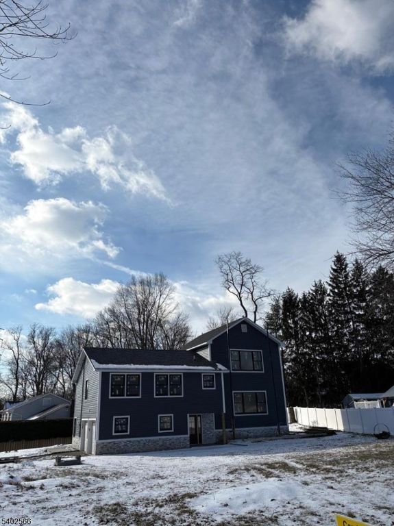 3 Cambridge Rd, East Hanover Twp., NJ 07936