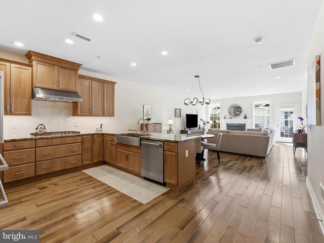 1747 LOCUST DR, Yardley, PA 19067