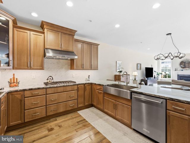 1747 LOCUST DR, Yardley, PA 19067