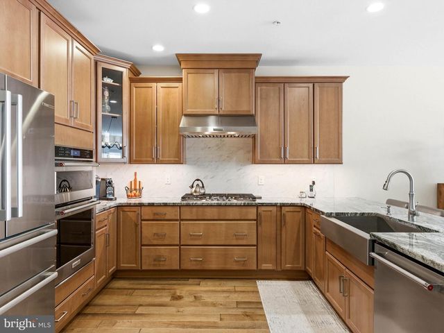 1747 LOCUST DR, Yardley, PA 19067