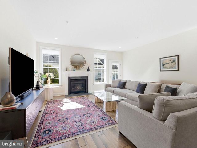 1747 LOCUST DR, Yardley, PA 19067