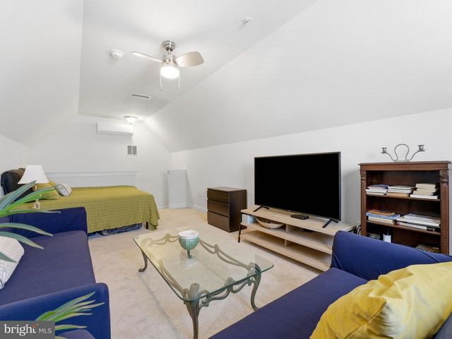 1747 LOCUST DR, Yardley, PA 19067