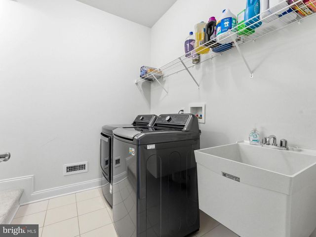 1747 LOCUST DR, Yardley, PA 19067