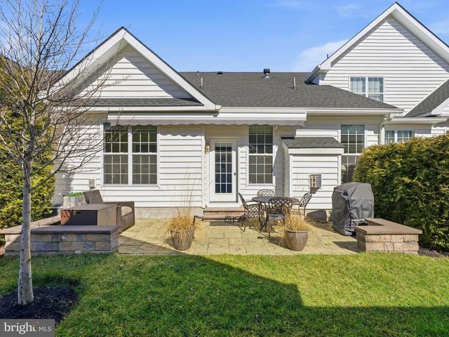 1747 LOCUST DR, Yardley, PA 19067