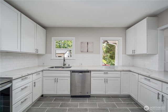7409 Steilacoom Boulevard SW, Lakewood, WA 98499