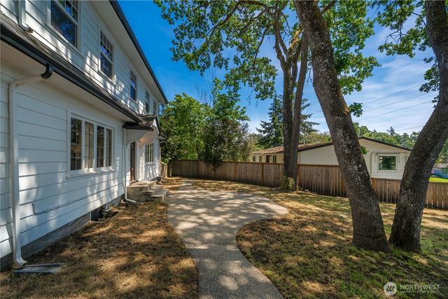 7409 Steilacoom Boulevard SW, Lakewood, WA 98499