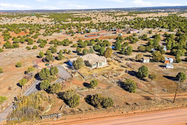 8850 HAPPY Trail, Show Low, AZ 85901