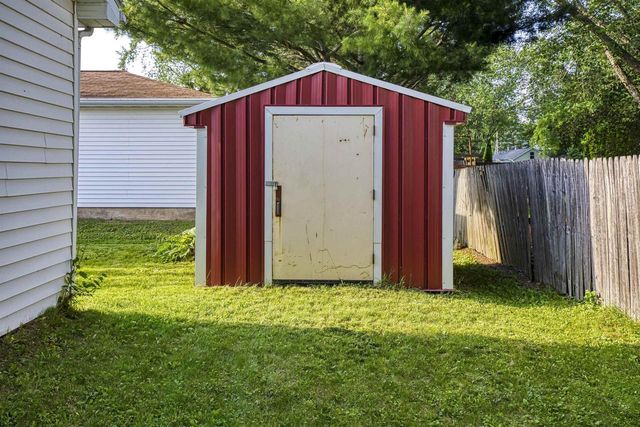 335 FRONT STREET, Pulaski, WI 54162
