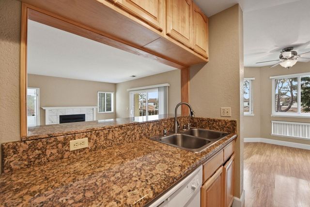 21228 21228 Gary Dr 105, Hayward, CA 94546