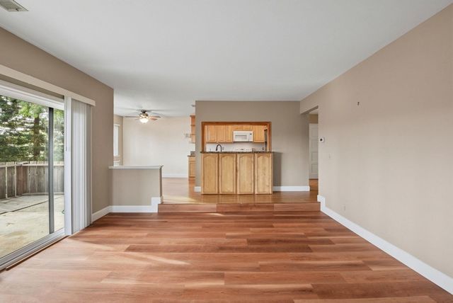 21228 21228 Gary Dr 105, Hayward, CA 94546