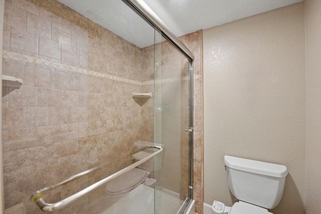 21228 21228 Gary Dr 105, Hayward, CA 94546