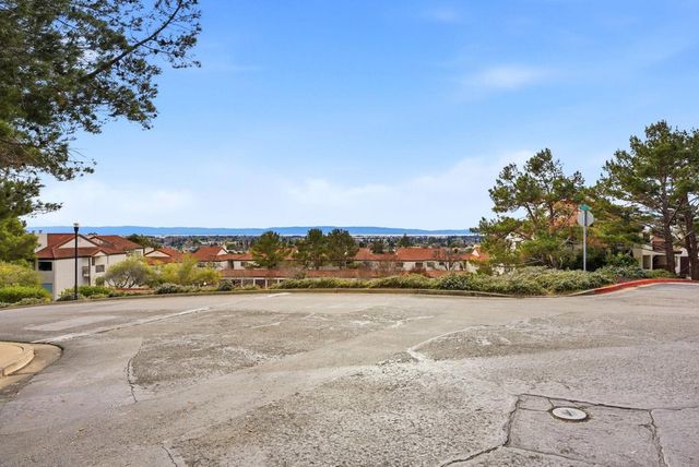 21228 21228 Gary Dr 105, Hayward, CA 94546