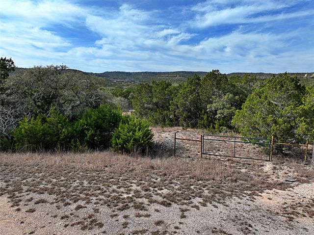 2102 Montell RD, Wimberley, TX 78676