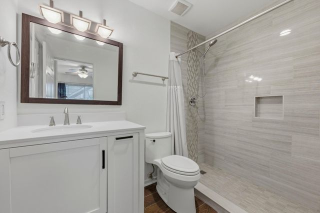 304 E 33rd ST 11, Austin, TX 78705