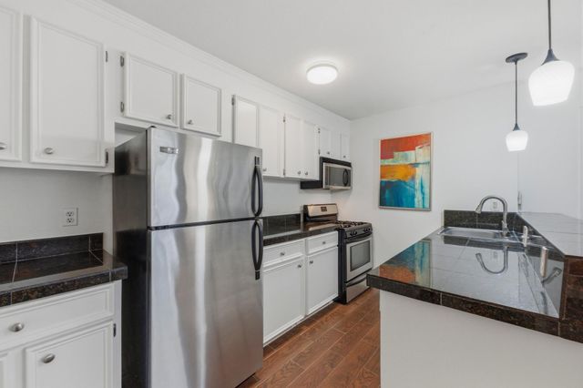 304 E 33rd ST 11, Austin, TX 78705