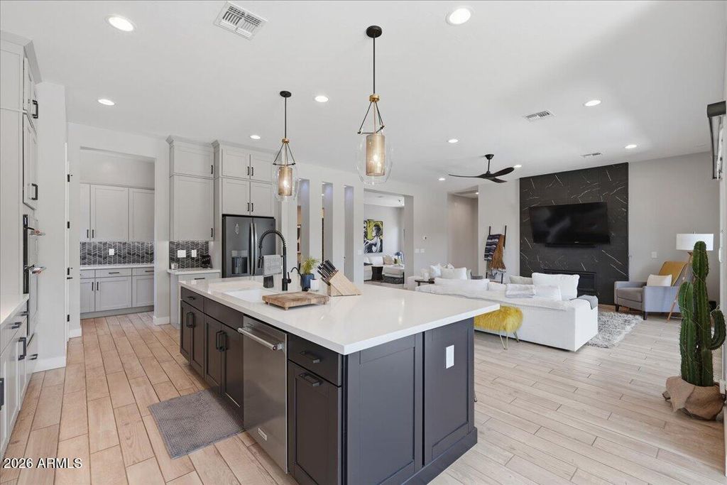 Image 14 of property listing at 22717 E Camacho Road, Queen Creek, AZ 85142