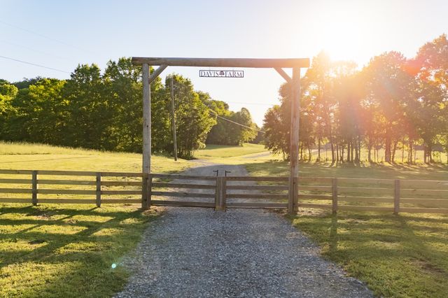 3899 Boston Theta Road, Thompsons Station, TN 37179