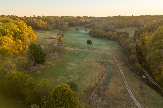 3899 Boston Theta Road, Thompsons Station, TN 37179