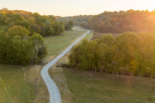 3899 Boston Theta Road, Thompsons Station, TN 37179