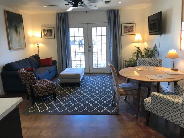 805 Terrell Hill DR A, Austin, TX 78704