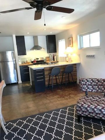 805 Terrell Hill DR A, Austin, TX 78704