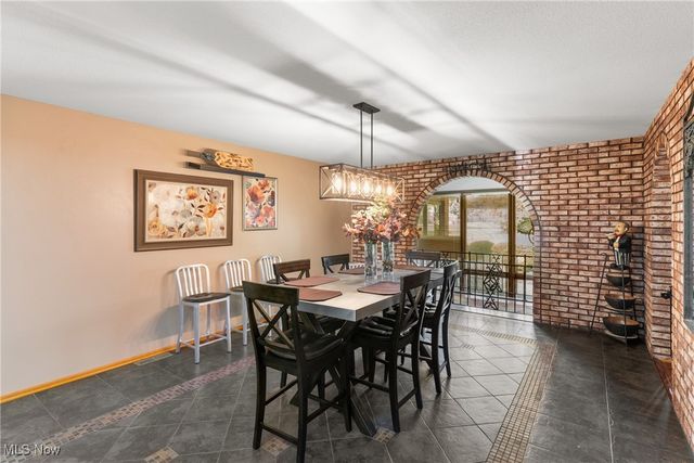 11950 Castleton Lane, Grafton, OH 44044