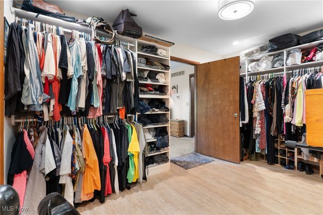 11950 Castleton Lane, Grafton, OH 44044