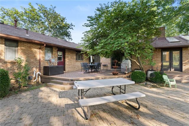 11950 Castleton Lane, Grafton, OH 44044