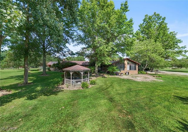 11950 Castleton Lane, Grafton, OH 44044