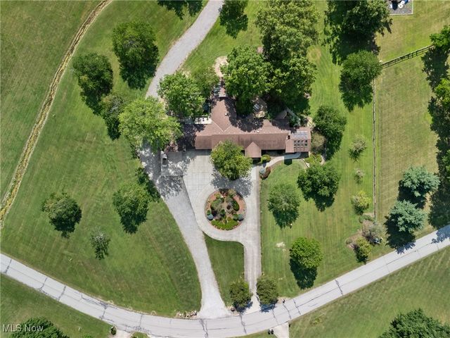 11950 Castleton Lane, Grafton, OH 44044