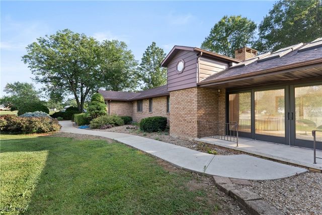 11950 Castleton Lane, Grafton, OH 44044