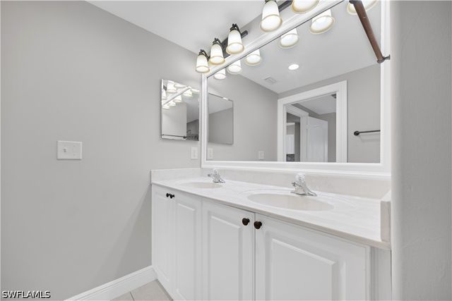 4172 Castilla CIR 101, Fort Myers, FL 33916