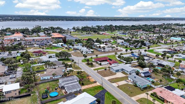 1027 Bel Aire Drive, Daytona Beach, FL 32118