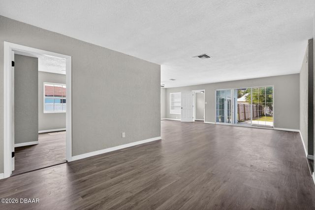 1027 Bel Aire Drive, Daytona Beach, FL 32118